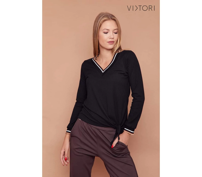 Viktori v nyakú Glória felső